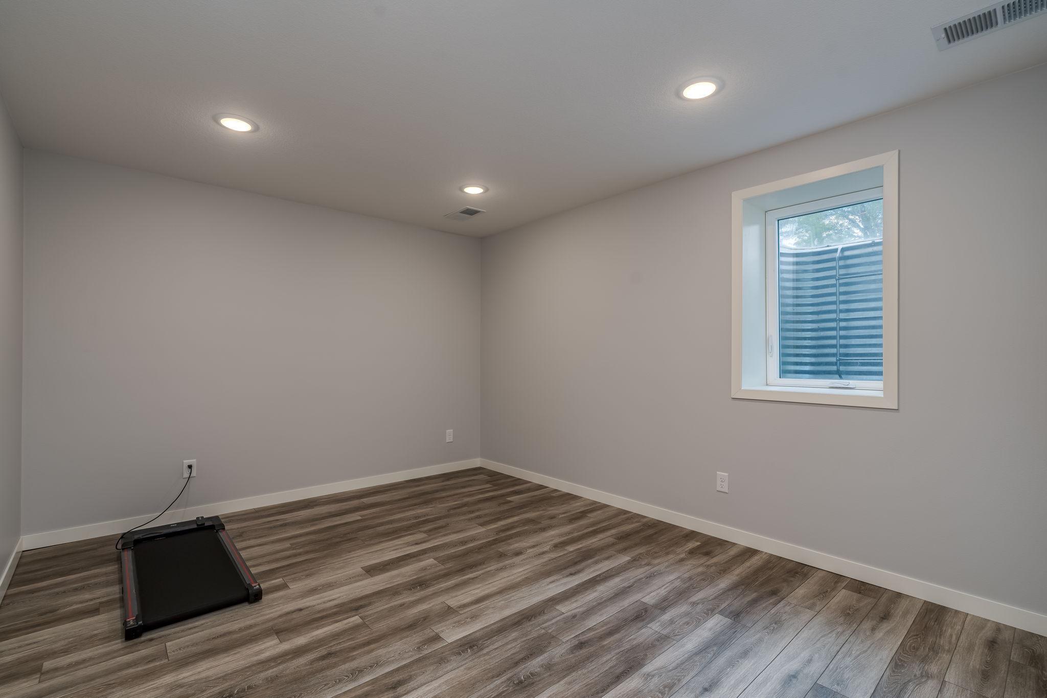 30-web-or-mls-62277-142nd-st.jpg
