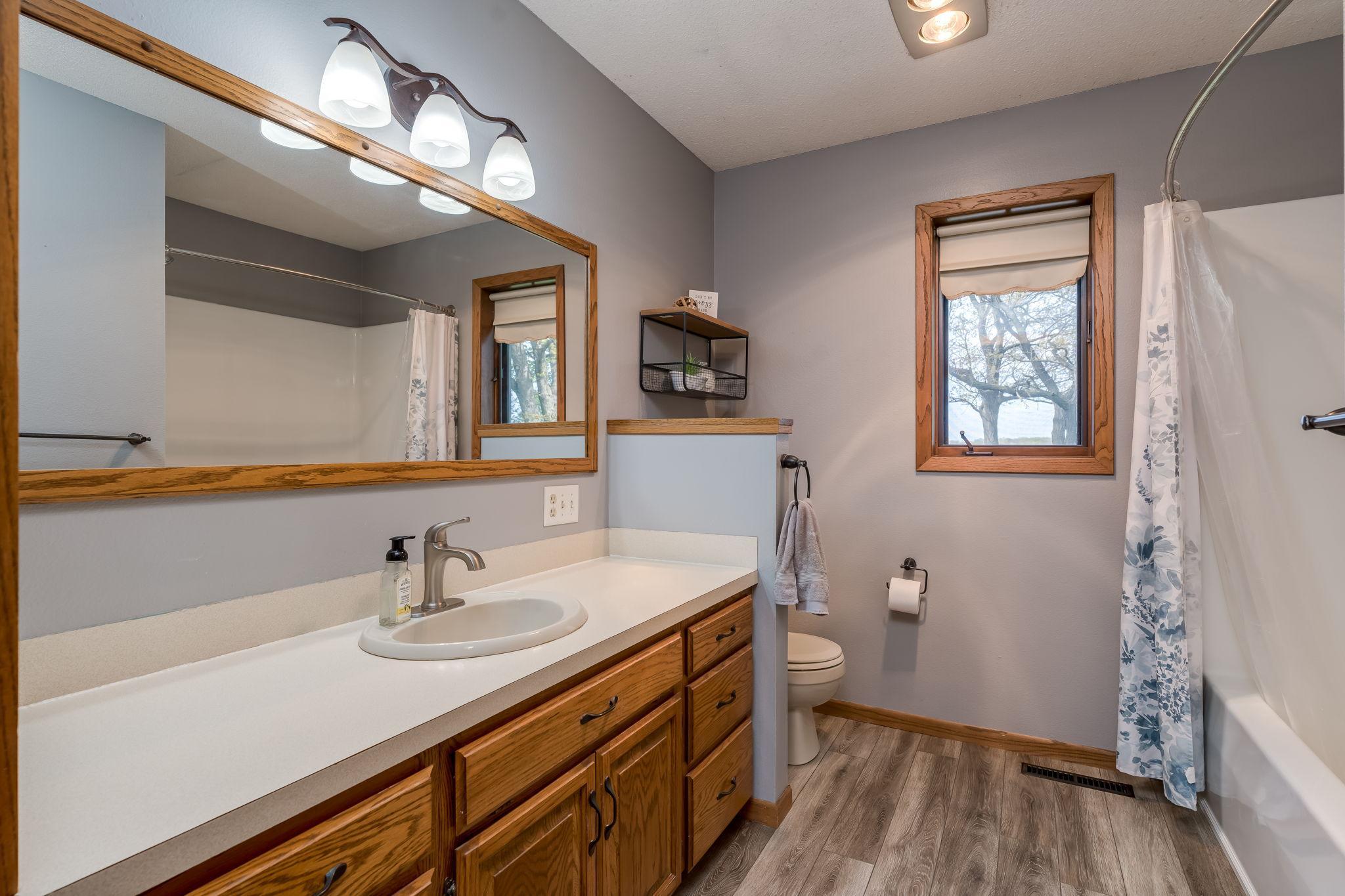 24-web-or-mls-62277-142nd-st.jpg