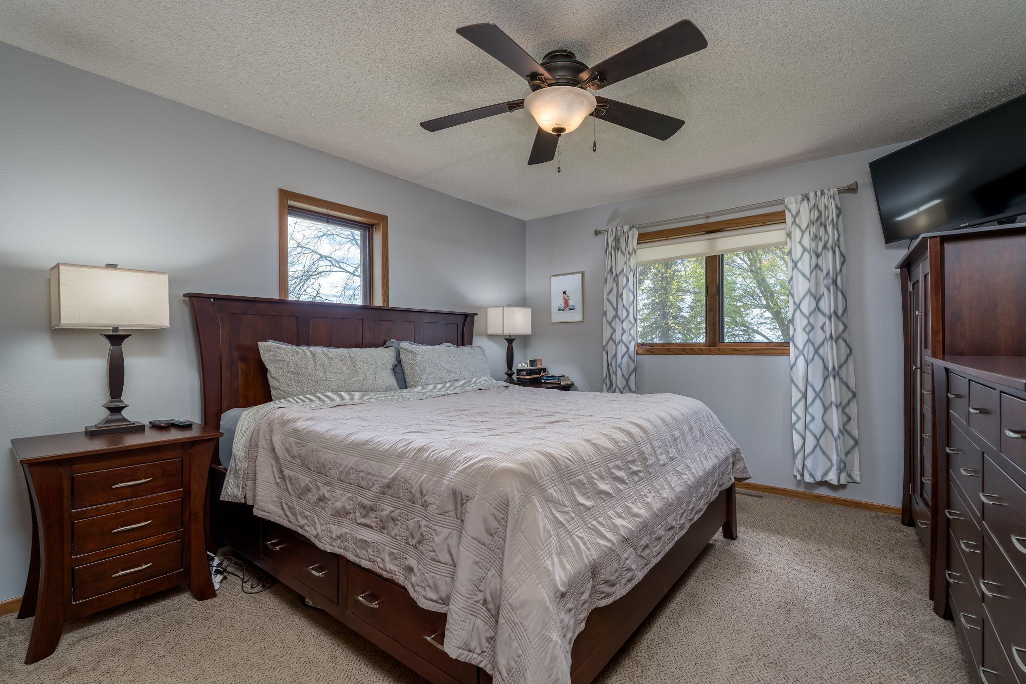 17-web-or-mls-62277-142nd-st.jpg