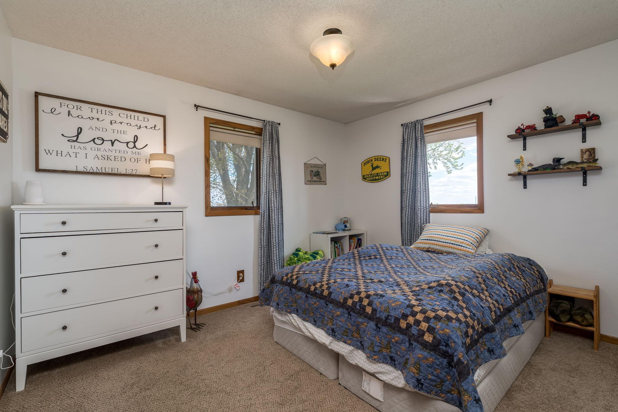 20-web-or-mls-62277-142nd-st.jpg