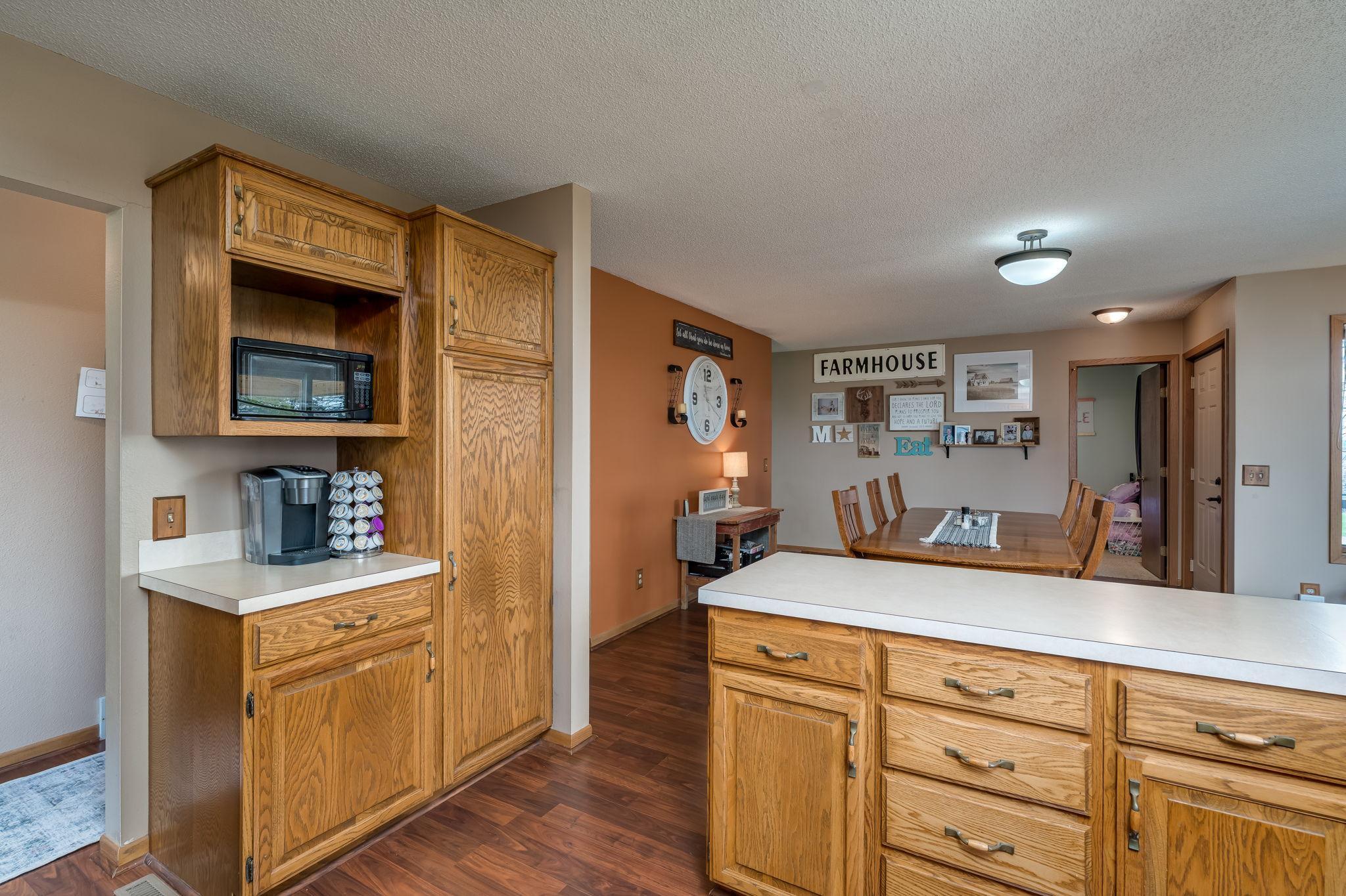 11-web-or-mls-62277-142nd-st.jpg