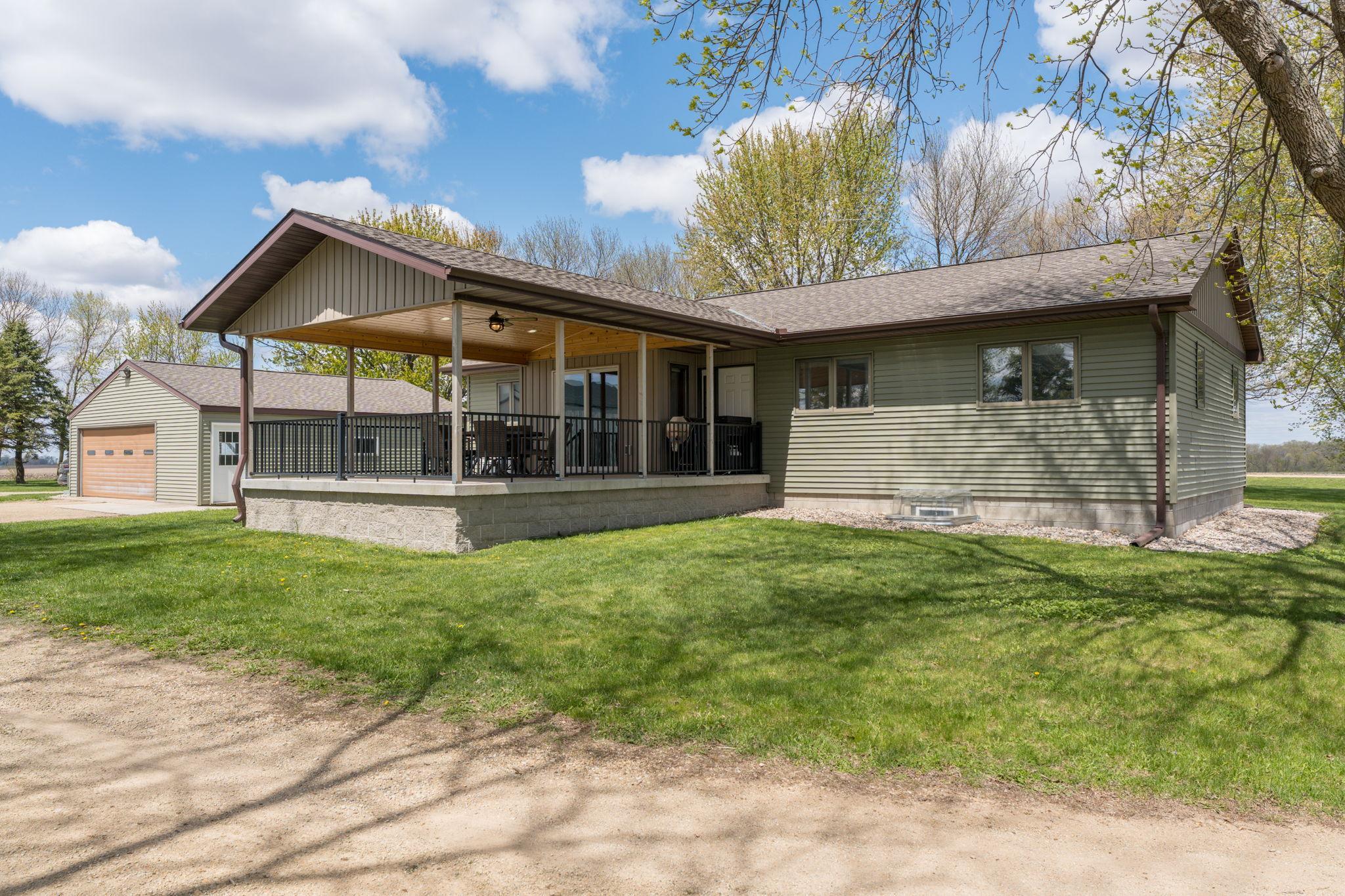 3-web-or-mls-62277-142nd-st.jpg
