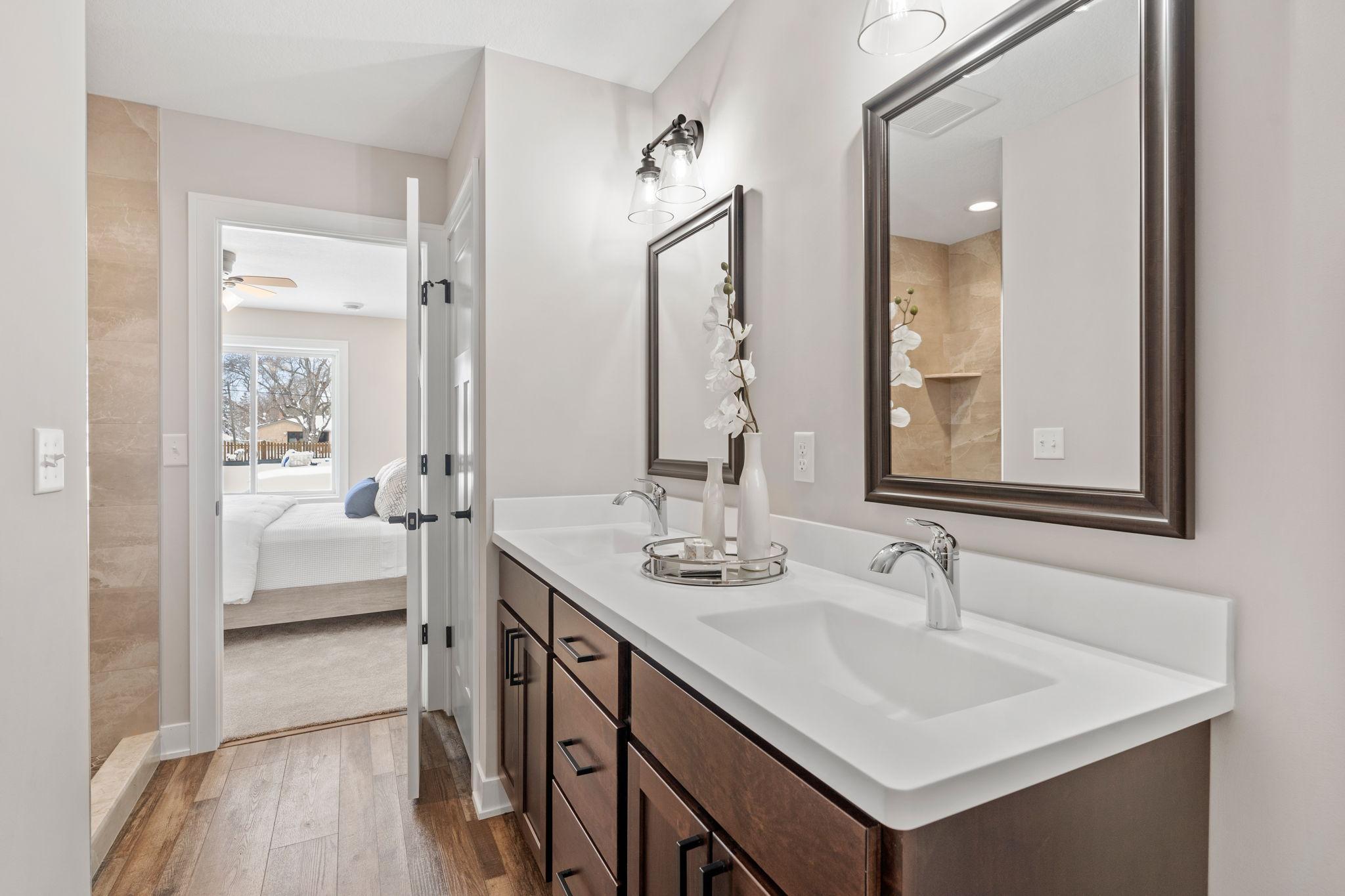 27-web-or-mls-2339 17th Ave E-27.jpg