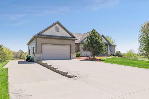 18745 Fontana Street, Wyoming, MN 55092
