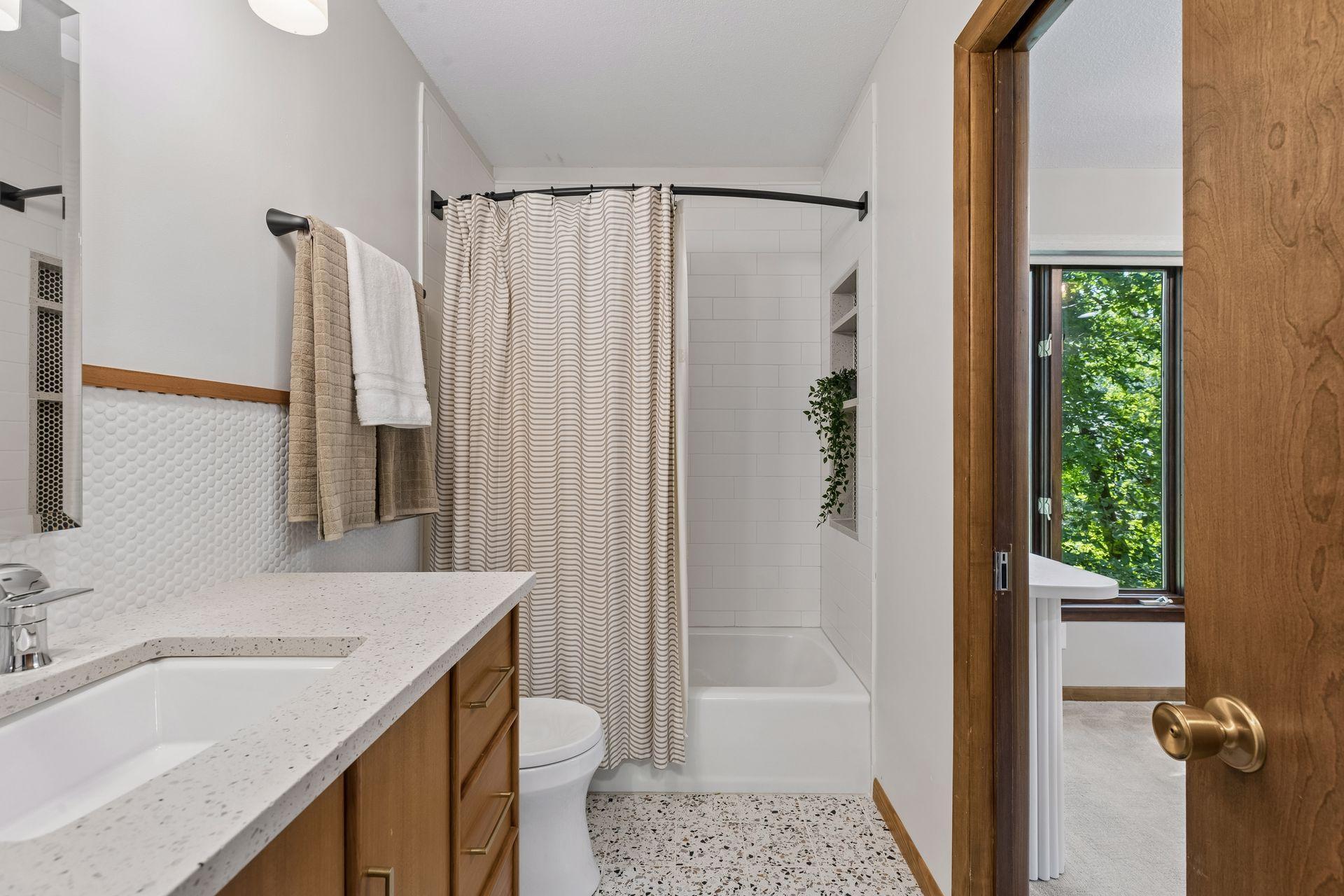 Remodeled walk thru bath