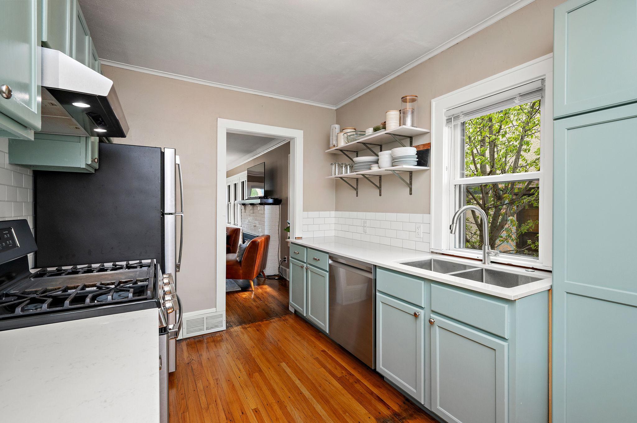The cutest kitchen!