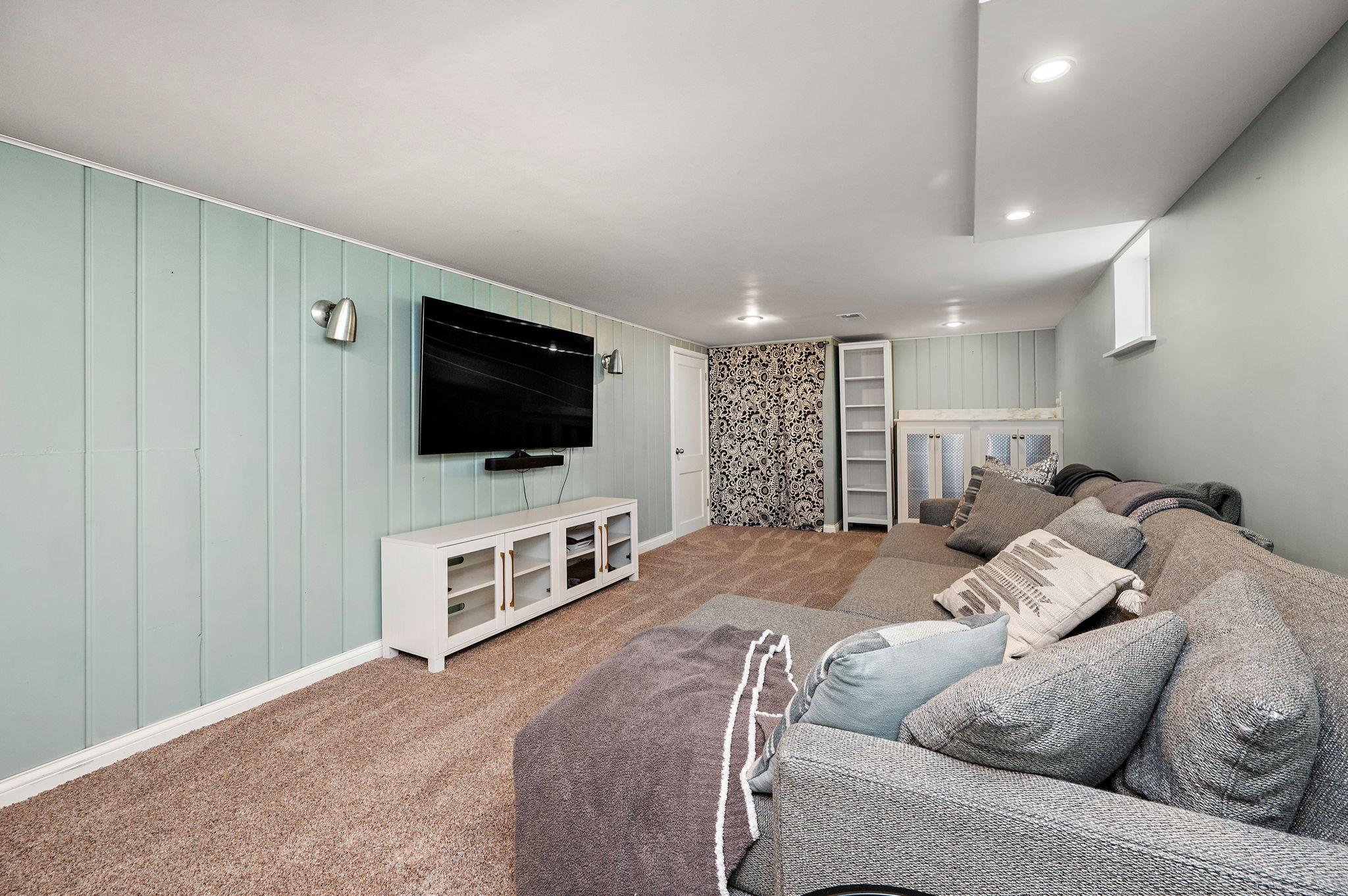 Cozy space with newer carpet