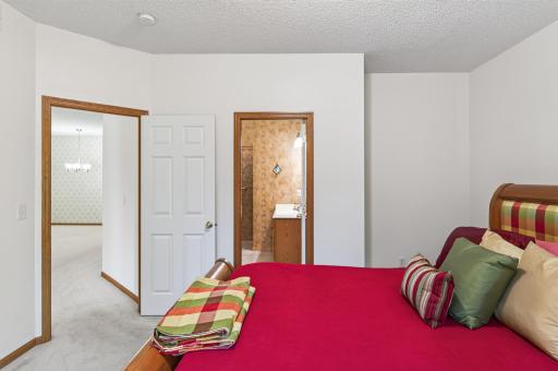 12010 65th Street NE, Albertville, MN 55301