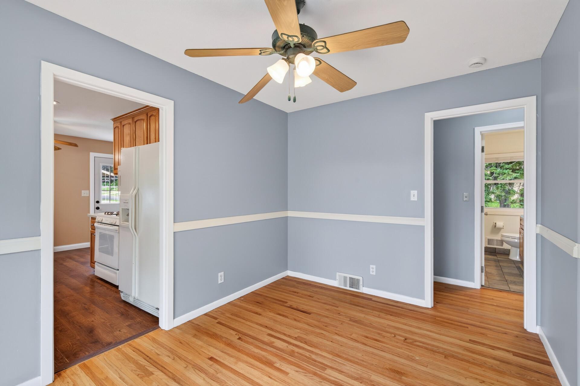 Dining room, could also be set up as an office or something else