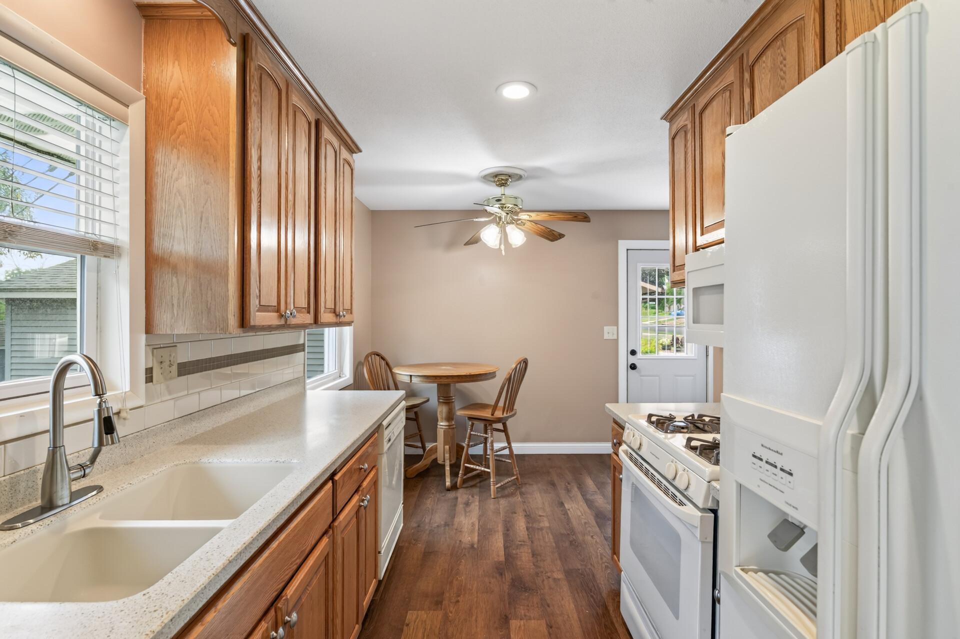 Kitchen alt view