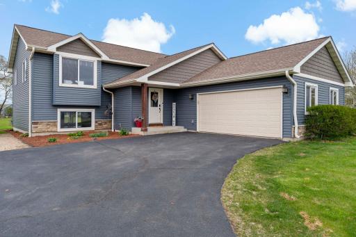 1327 Mallard Lane, New Richmond, WI 54017
