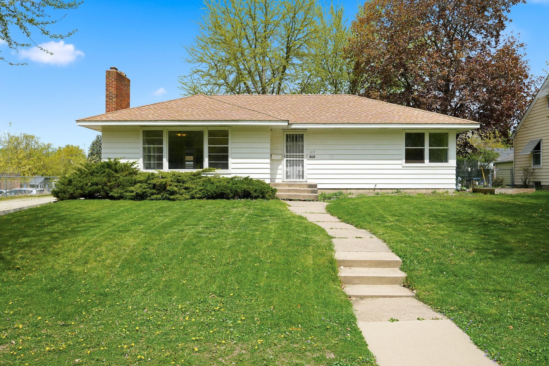 Wonderful opportunity in highly sought after Highland Park. 2BR 2BA one story on .187 acre lot.