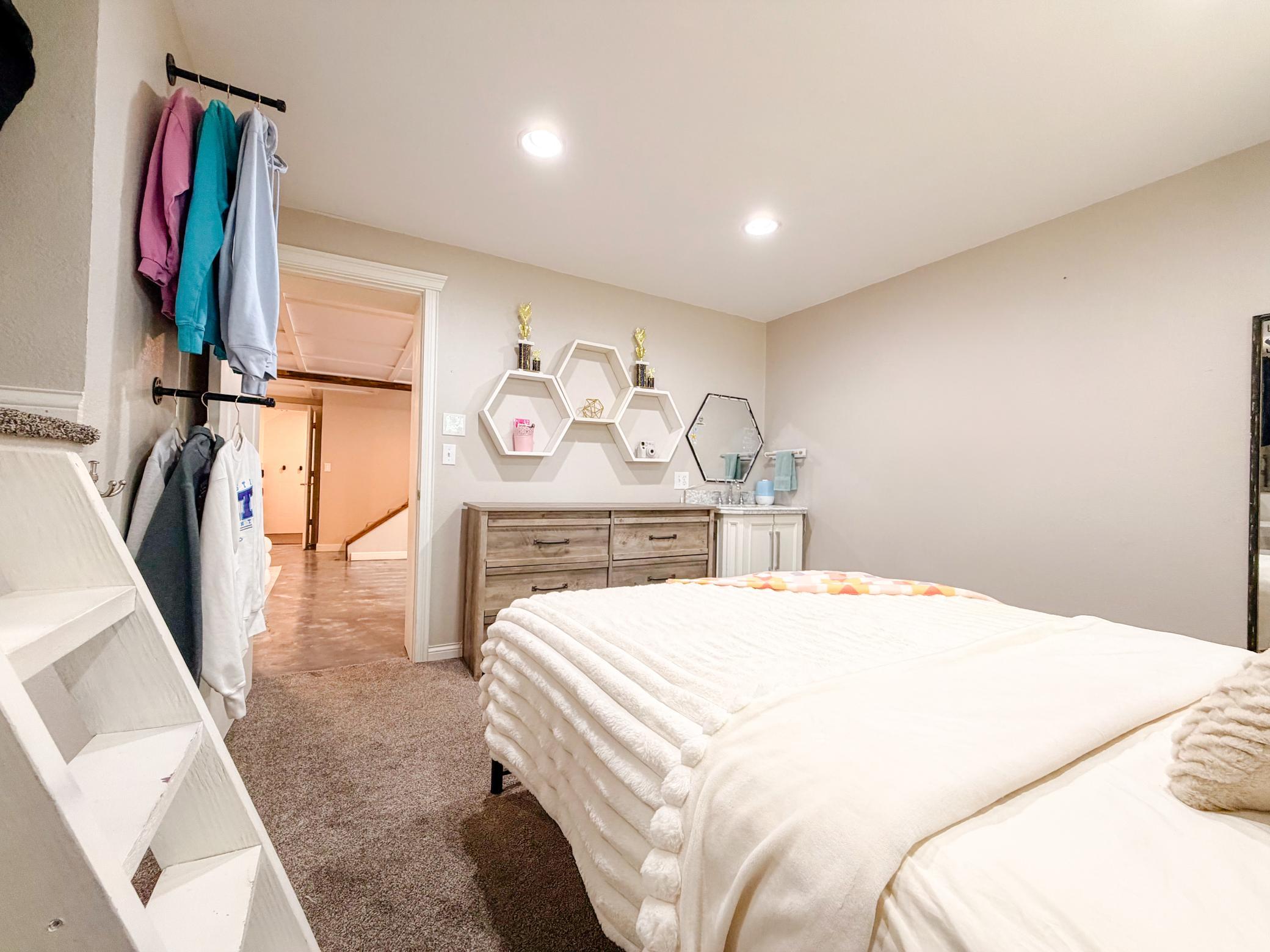Bedroom 3 with sink in room