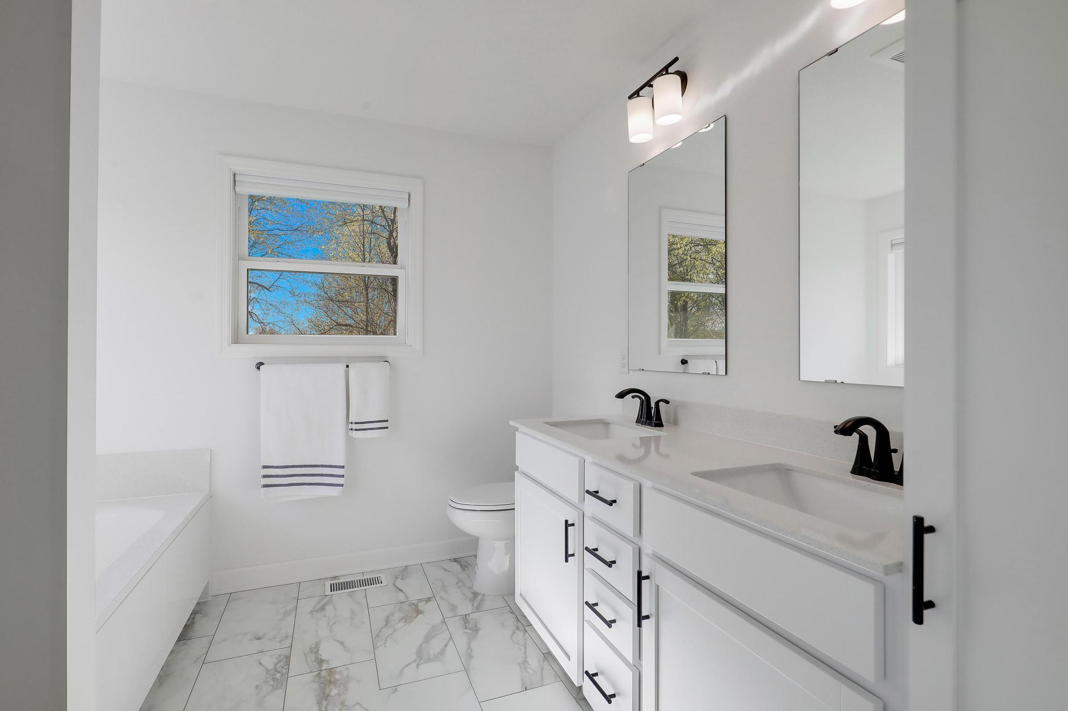 8710Photography-Web-Friendly-8859-Foust-Lane-Rockford-MN-55373-41.jpg