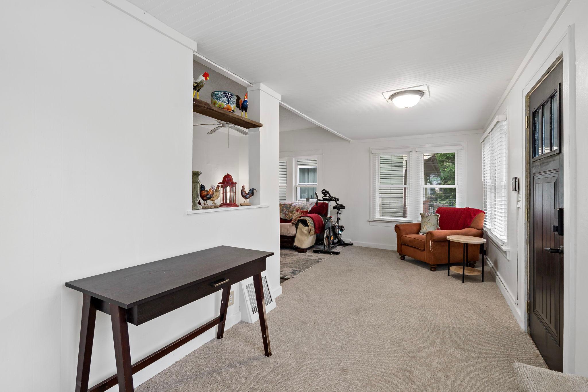 Foyer/Reading Area
