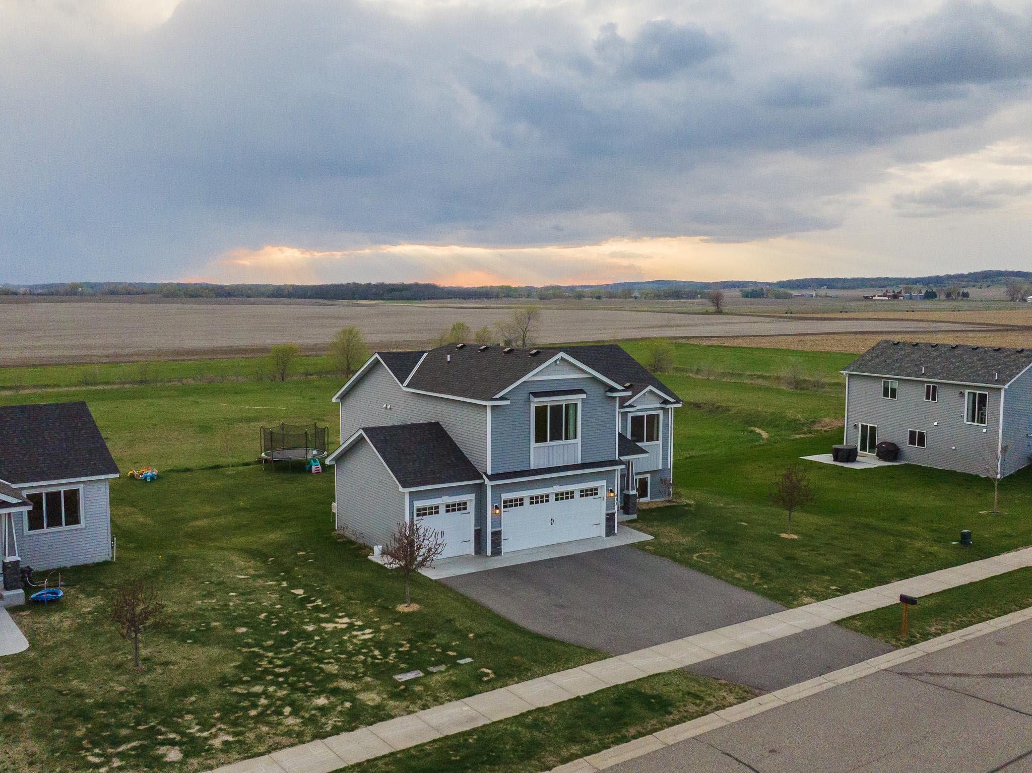 DJI_20260430193221_0128_D.jpg