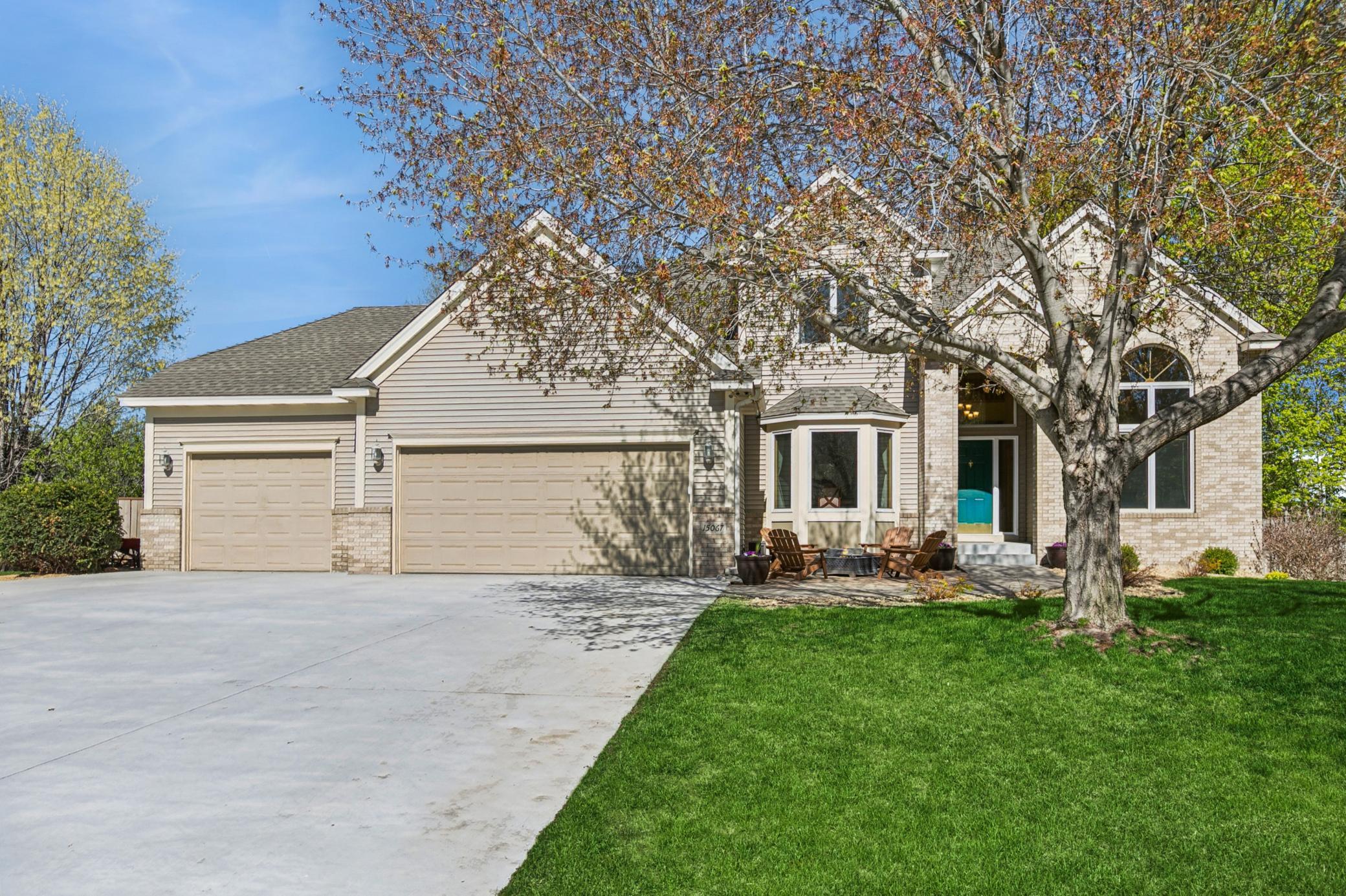 4 Bedroom 4 Bath on a Culdesac