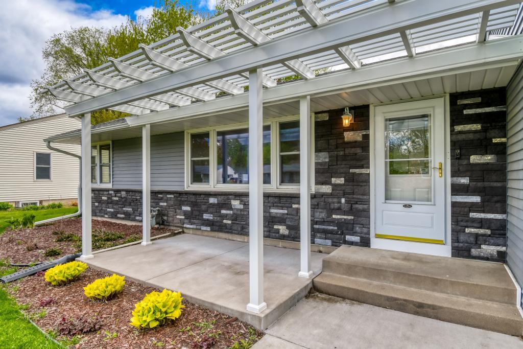 Amazing curb appeal!