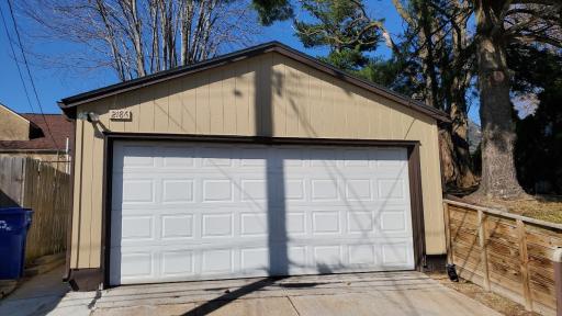 2186 Reaney Avenue E, Saint Paul, MN 55119