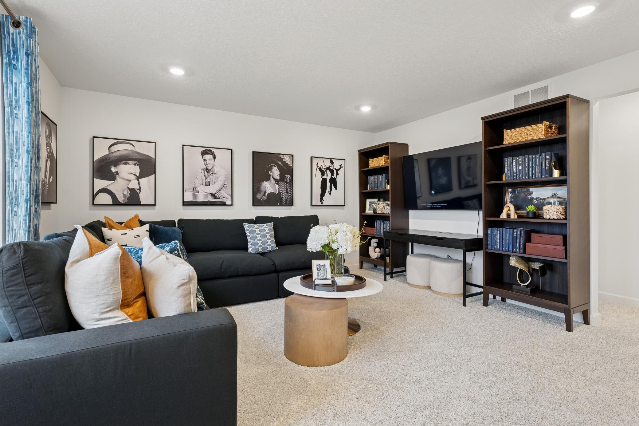 Upper floor loft!