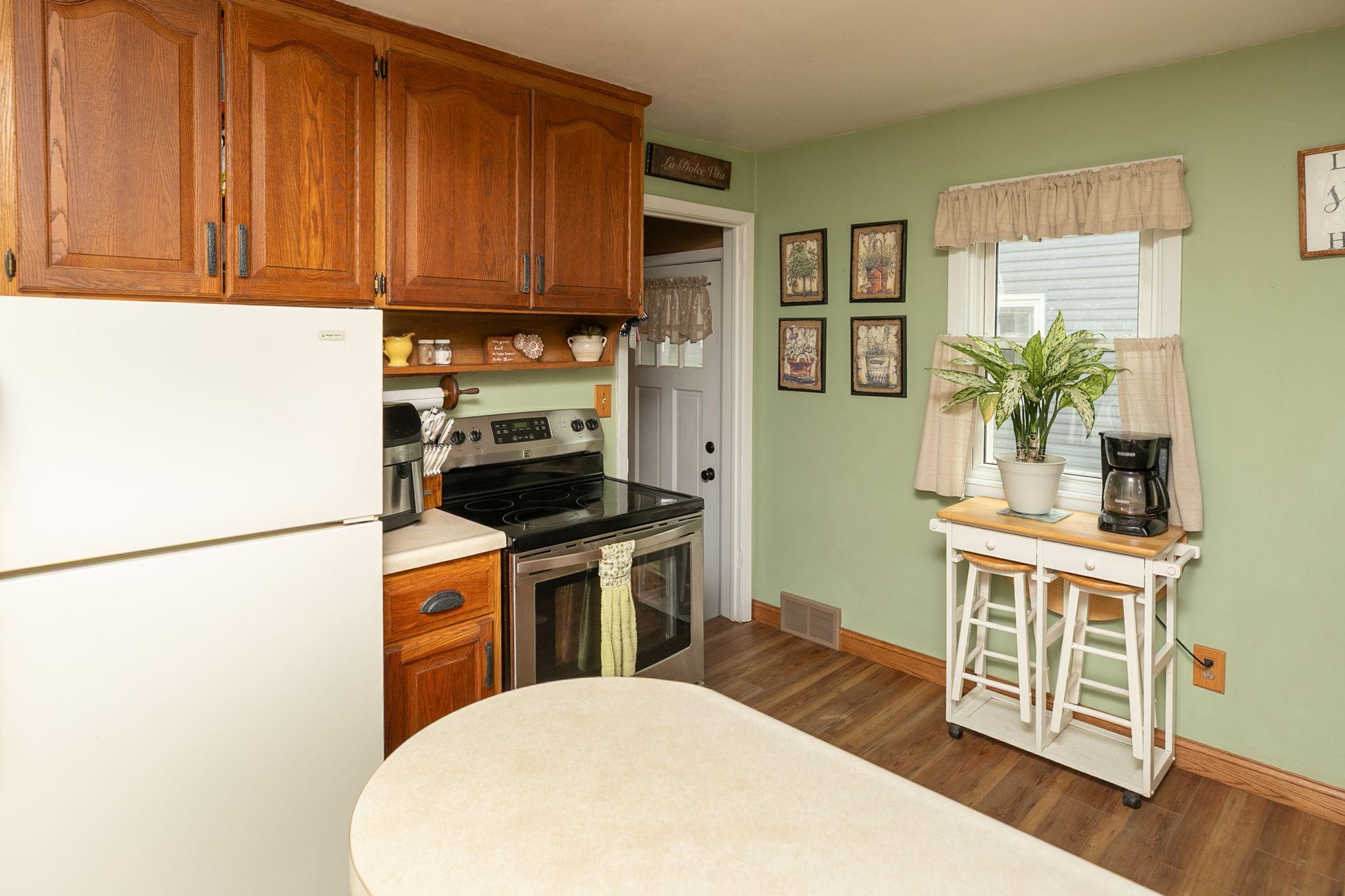 10-web-or-mls-10-Kitchen.jpg