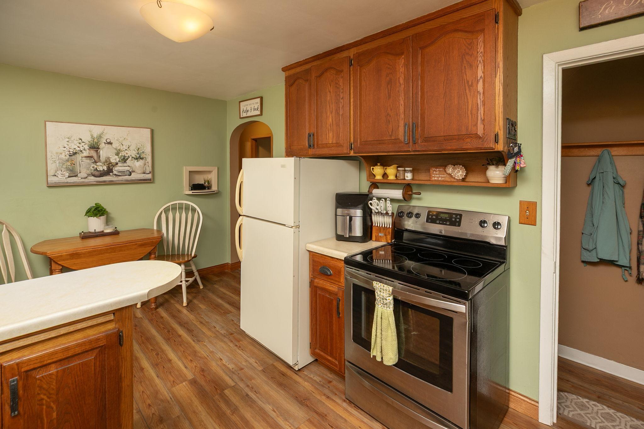 12-web-or-mls-12-Kitchen.jpg