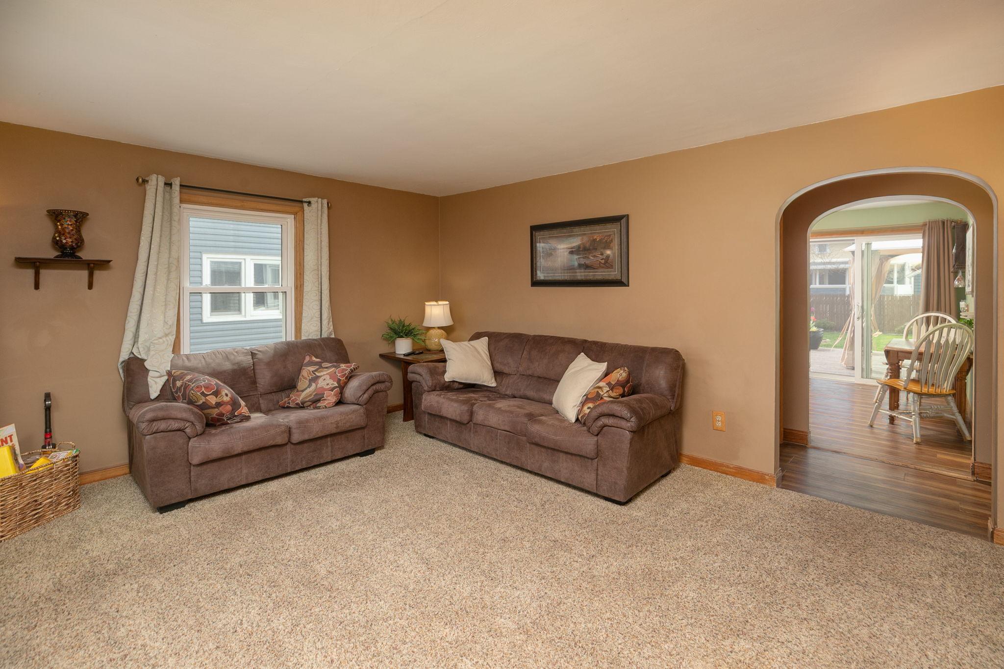 4-web-or-mls-04-Living Room.jpg