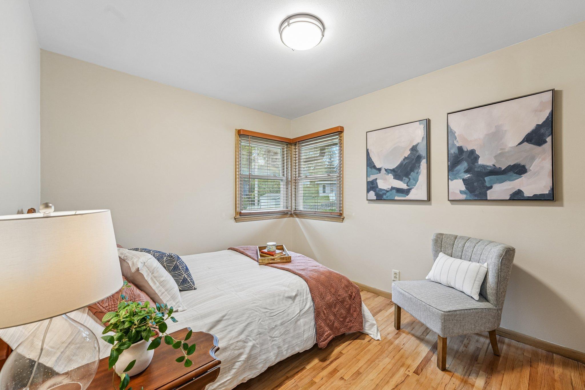 2nd bedroom