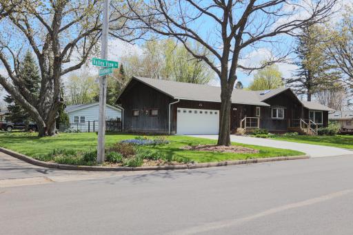 804 Valley View Drive, River Falls, WI 54022