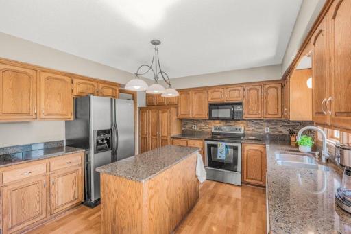 8906 Ashley Terrace, Minneapolis, MN 55443