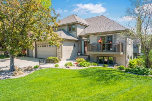 Welcome to the this one owner home in the Heart of Edinburgh community!