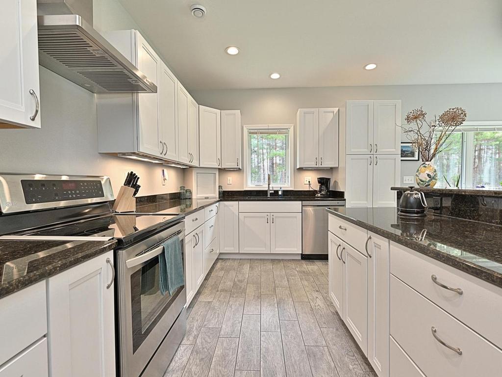 kitchen walk thru