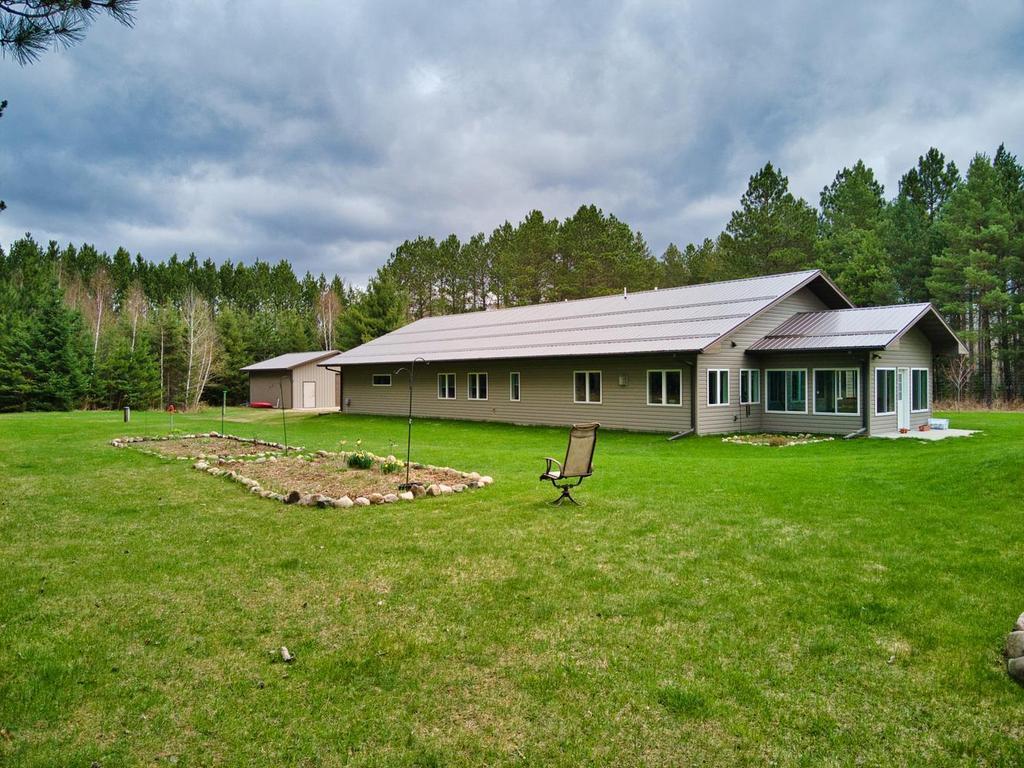 backyard to house