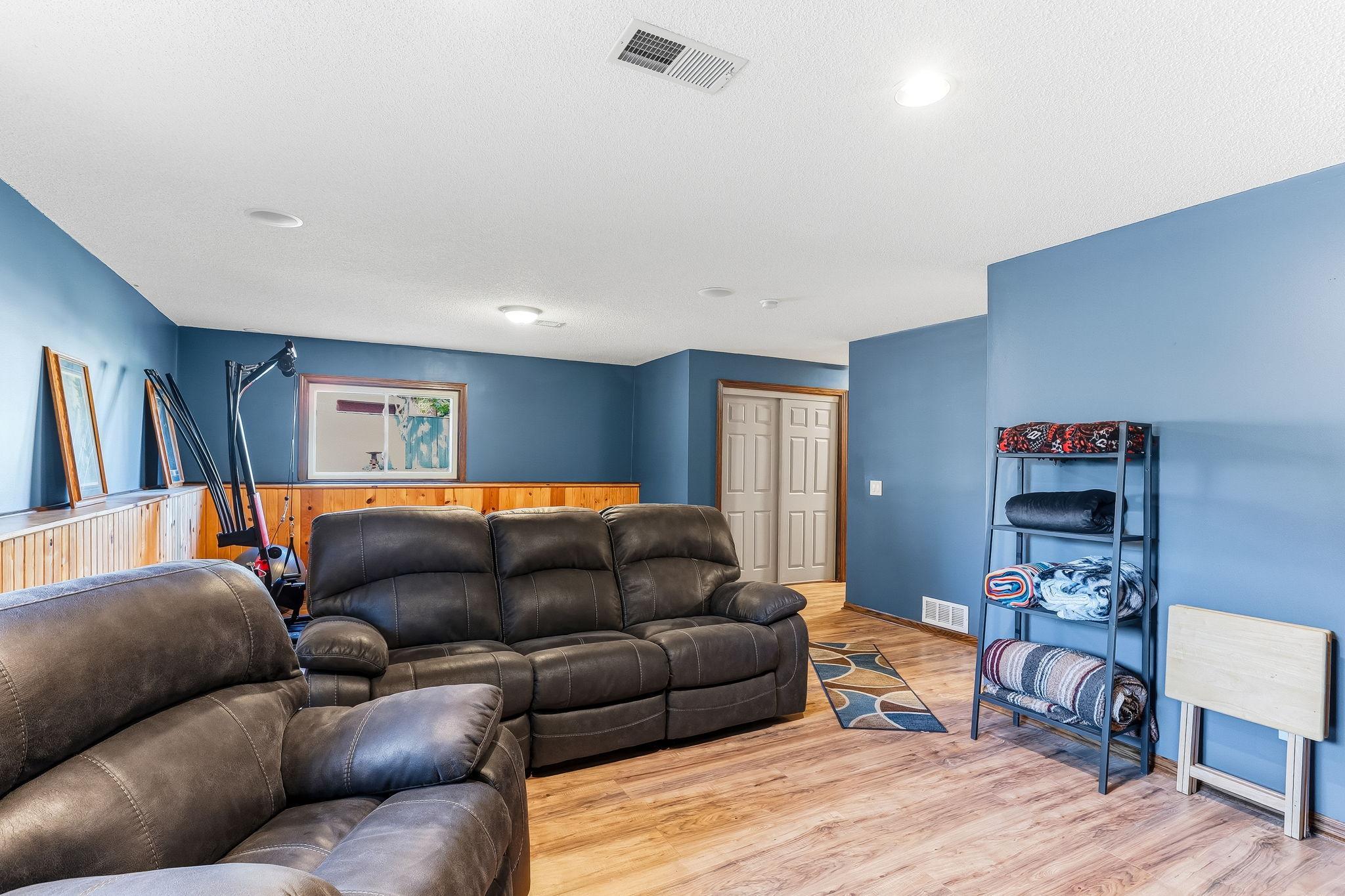 30-web-or-mls-13676-Marigold-St-30.jpg