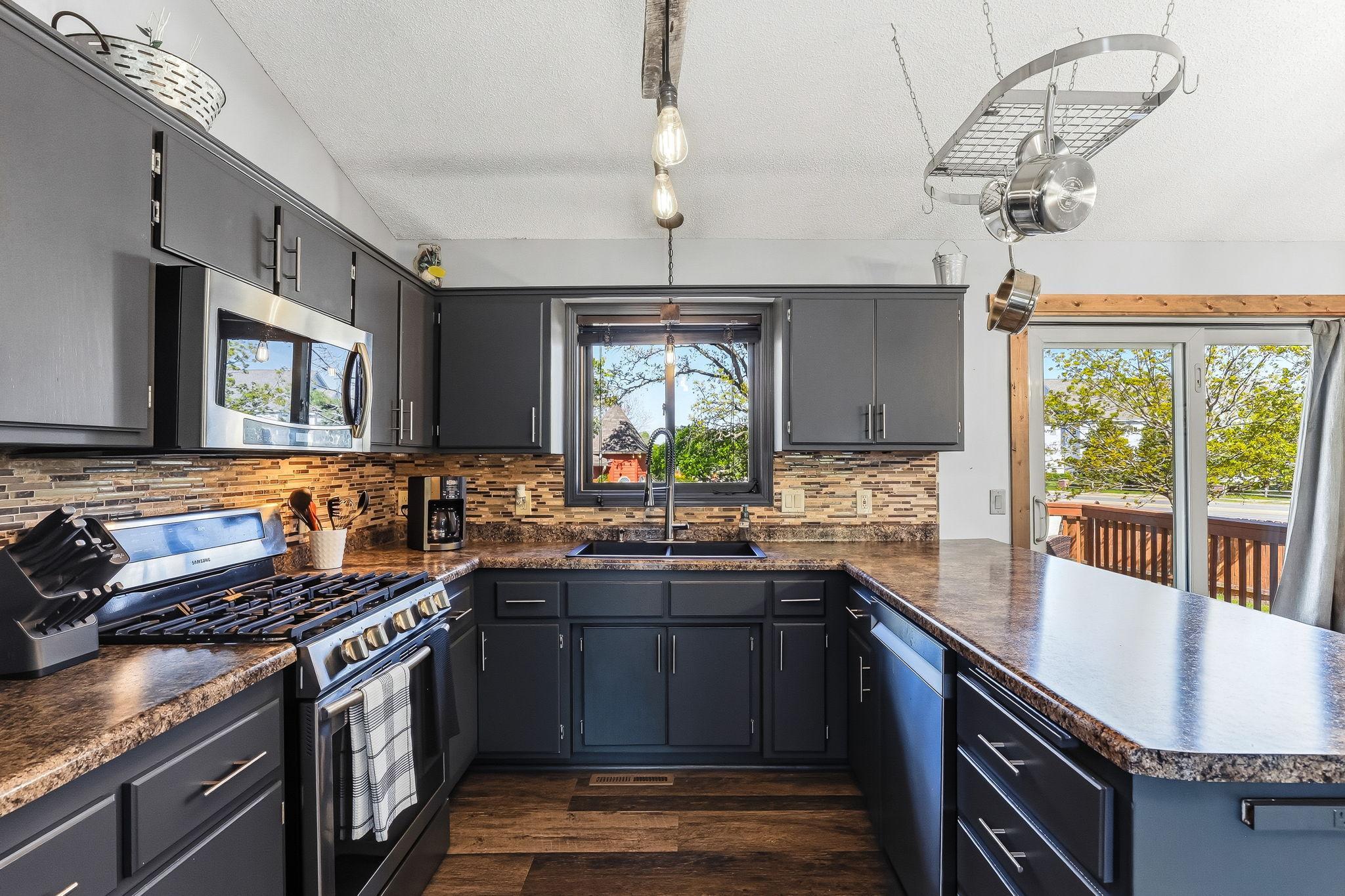 10-web-or-mls-13676-Marigold-St-10.jpg