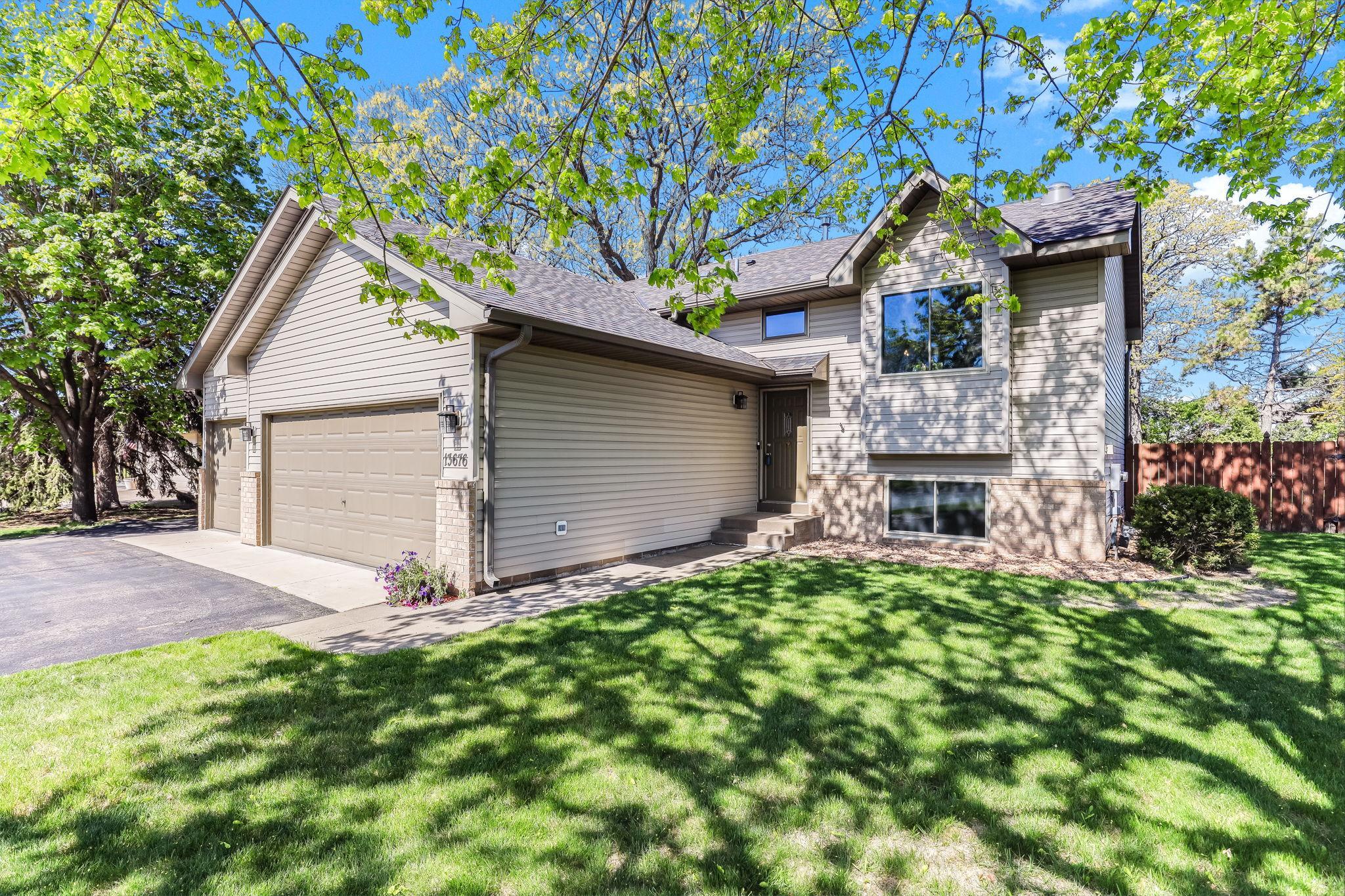 2-web-or-mls-13676-Marigold-St-02.jpg