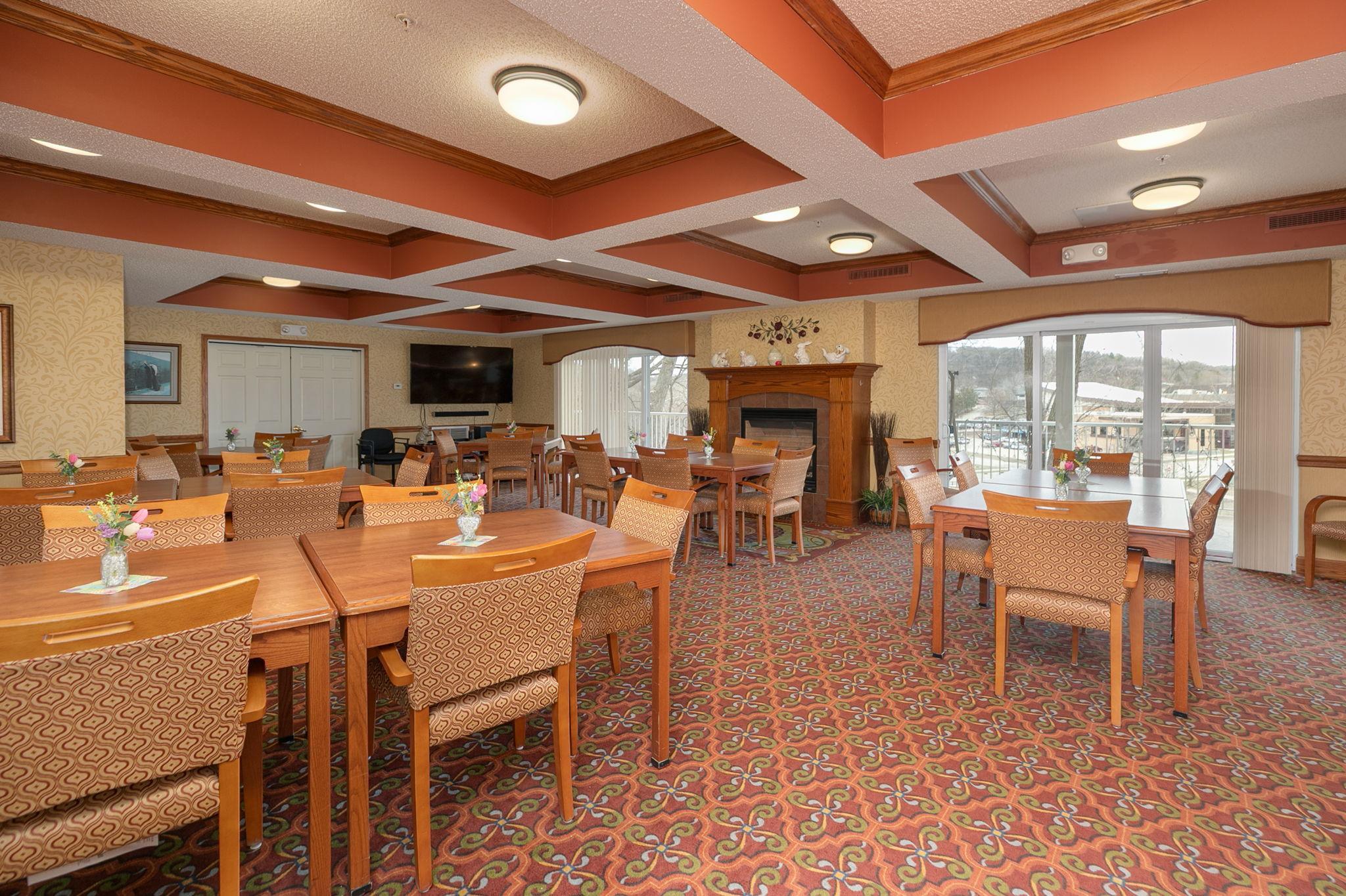 18-web-or-mls-18-Community Room.jpg