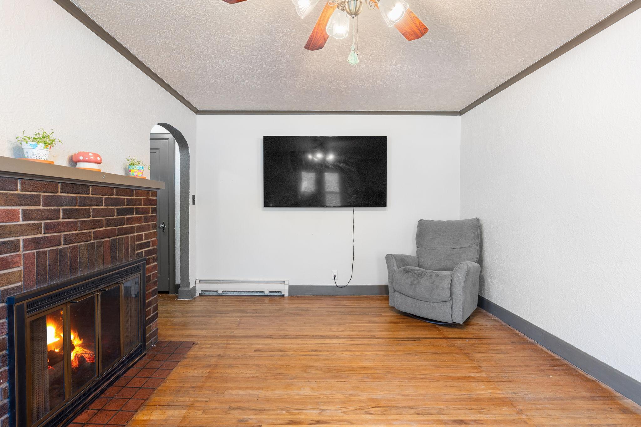 11-web-or-mls-1100-2nd-ave-sw.jpg