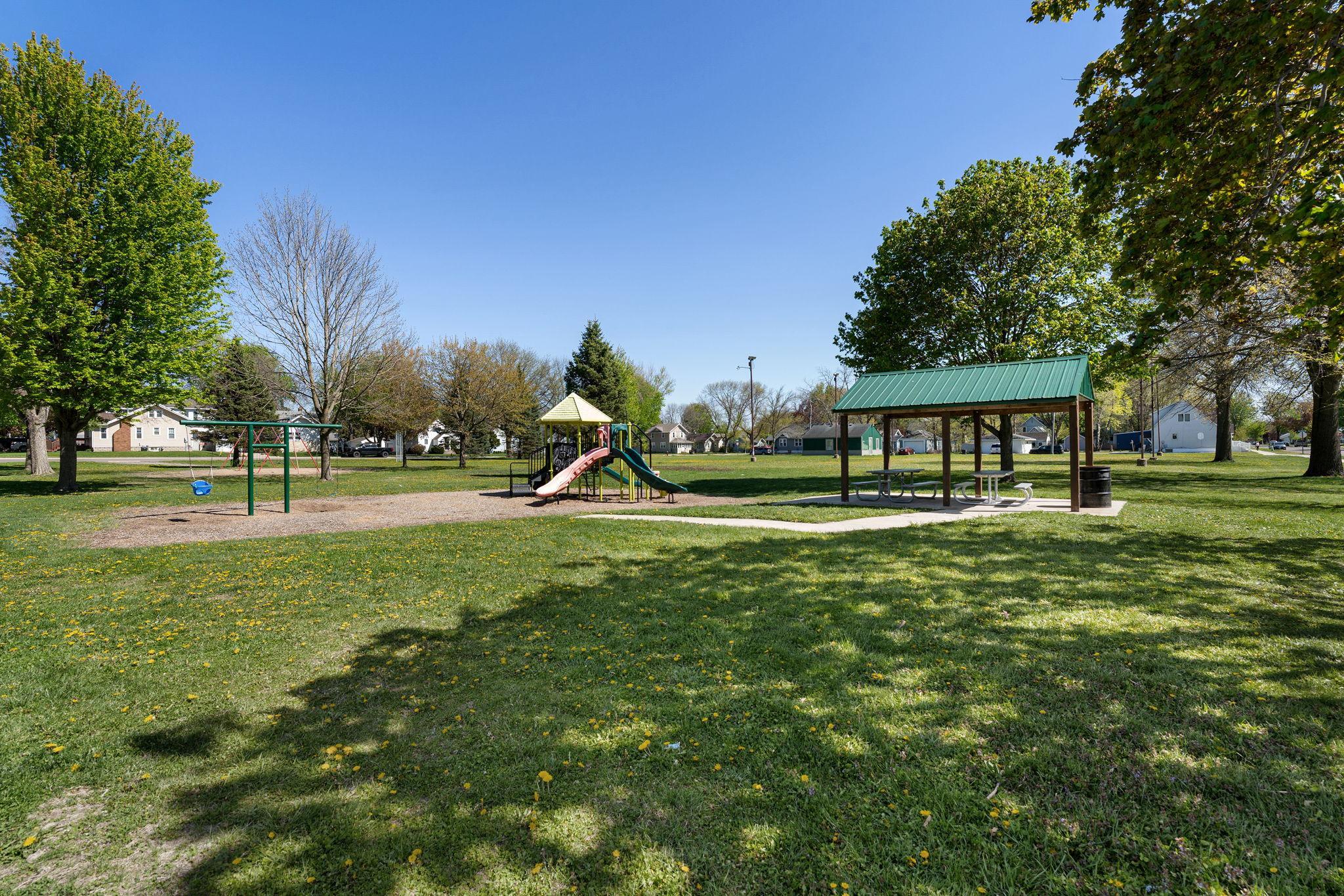 10-web-or-mls-1100-2nd-ave-sw.jpg
