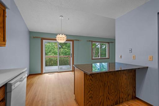 977 Heritage Court E, Vadnais Heights, MN 55127