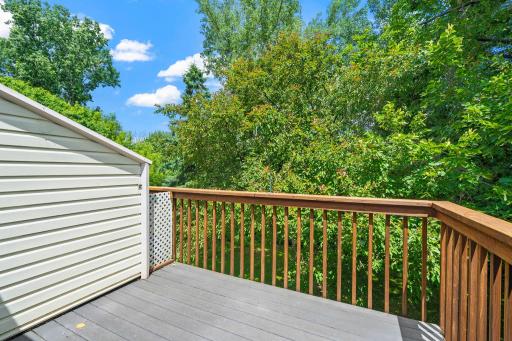 977 Heritage Court E, Vadnais Heights, MN 55127