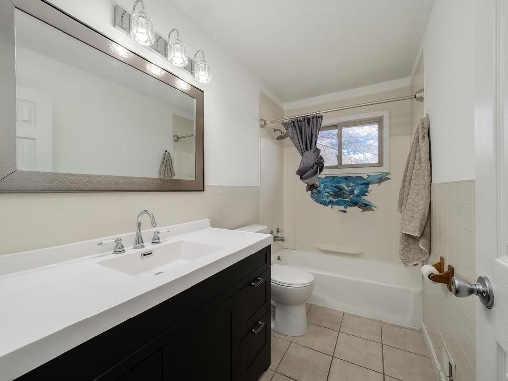 018-013-Bathroom-1024x768.jpg