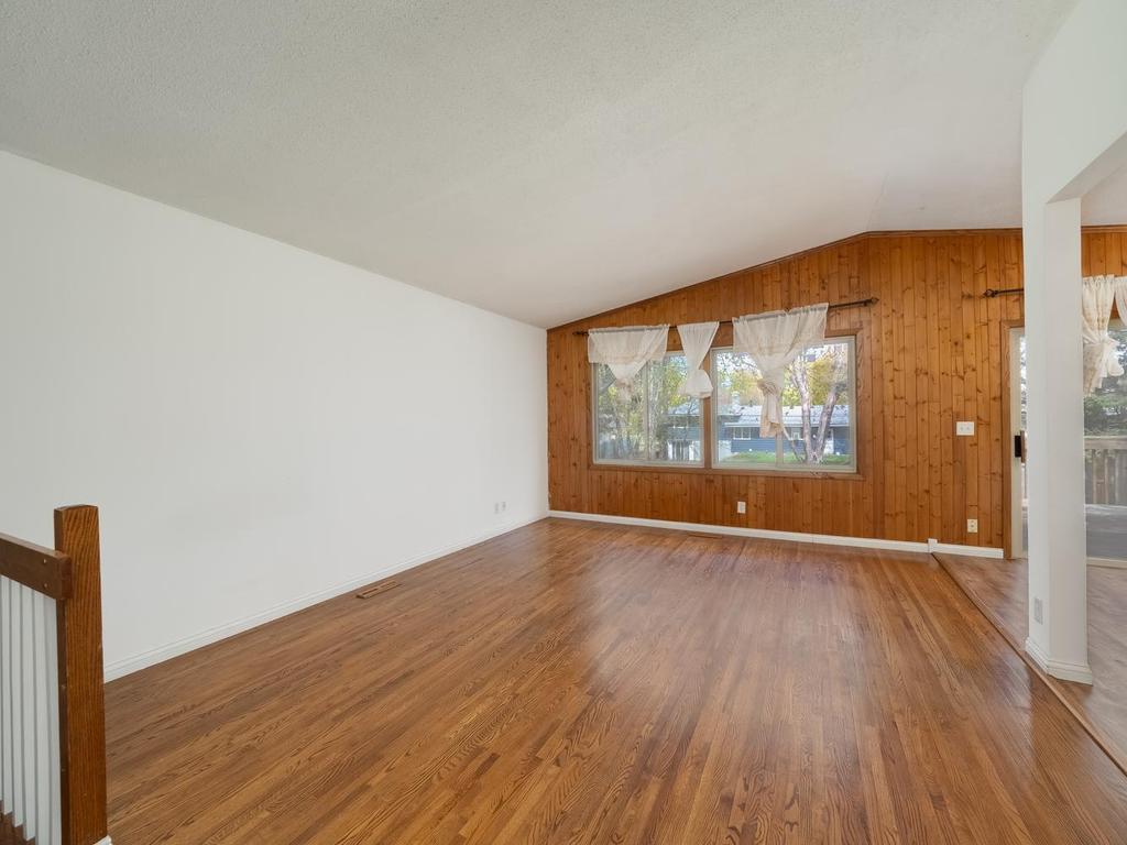 009-009-Living Room-1024x768.jpg