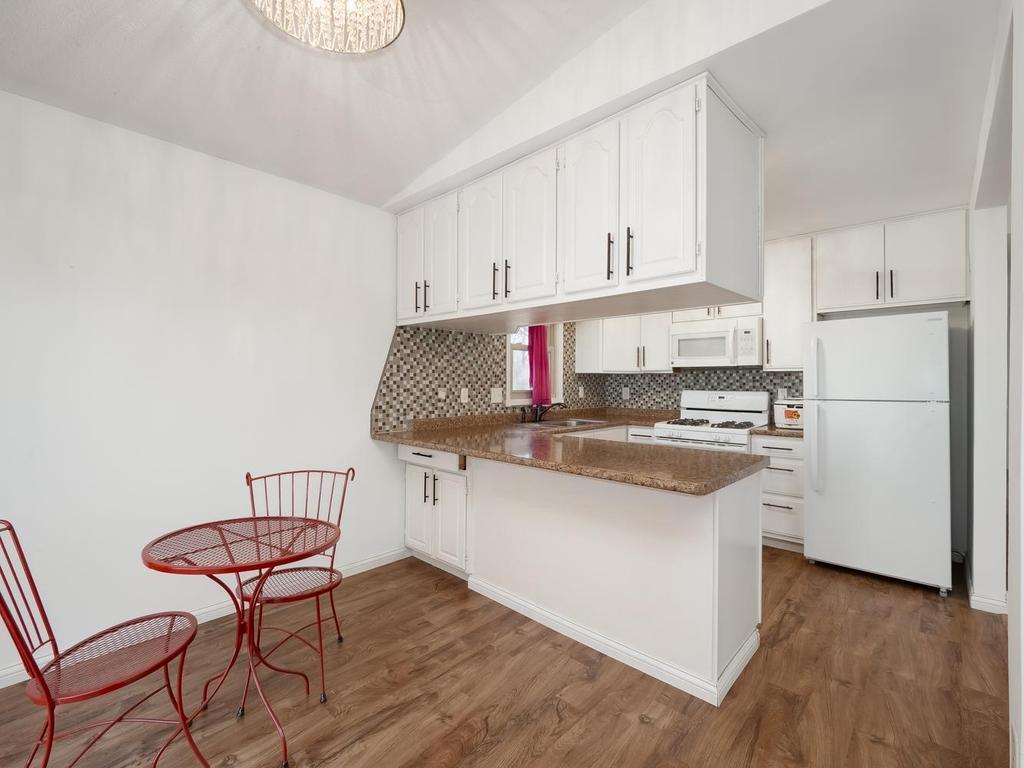013-022-Kitchen-1024x768.jpg