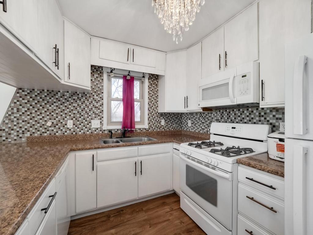 014-027-Kitchen-1024x768.jpg