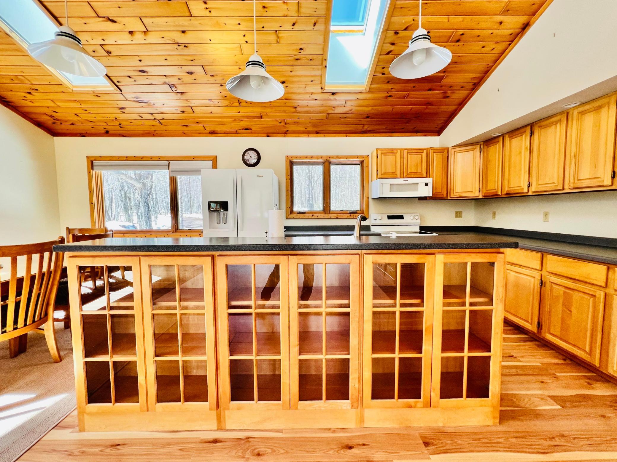 Kitchen Island.jpg