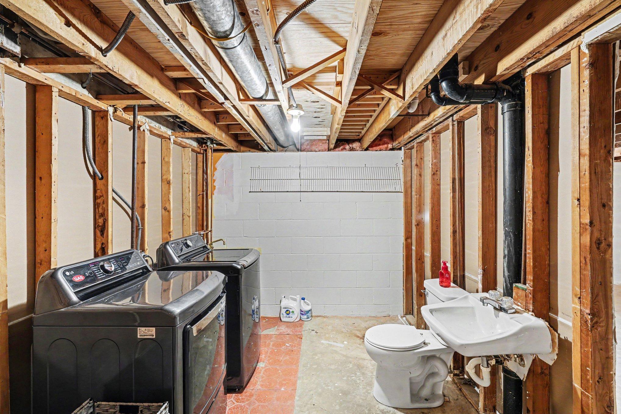 Laundry/1/2 Bath