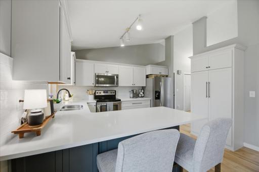 newer ppliancesFully remodeled Kitchen with quartz counter tops