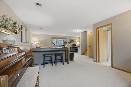414 Maple Knoll Way NW, Saint Michael, MN 55376