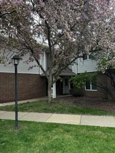 3590 Blue Jay Way, 206, Saint Paul, MN 55123